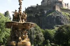 Ed-castle-from-the-gardens-1